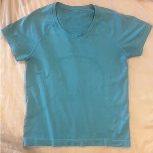 Lululemon Swiftly Tech Short Sleeved 2.0 Race Shirt Size 4